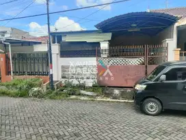 Rumah Simpang Darmo Permai Selatan, Siap Huni, Termurah, Luas Besar