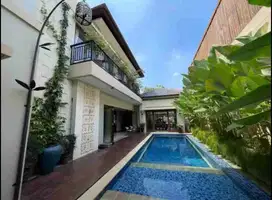 Rumah Cantik Mewah dlm Cluster Akses Jalan 2 Mobil di Kemang Jak Sel