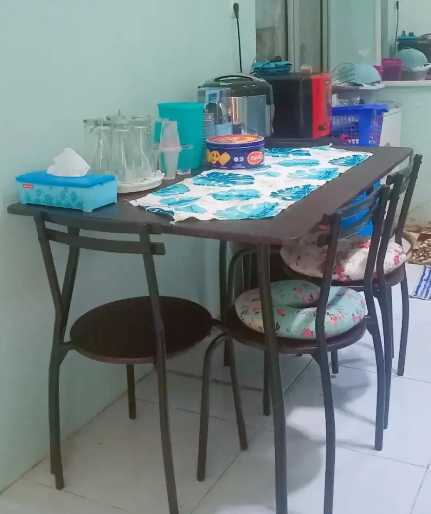 DI JUAL CEPAT MEJA MAKAN