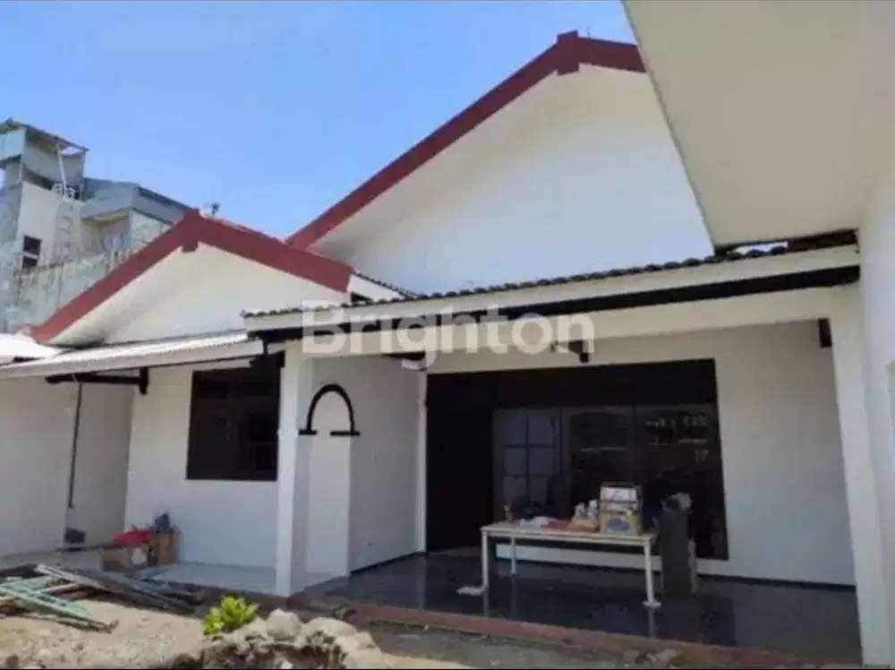 RUMAH SUPER LUAS COCOK BUAT KANTOR SELANGKAH KE  JALAN RAYA AHMAD YANI