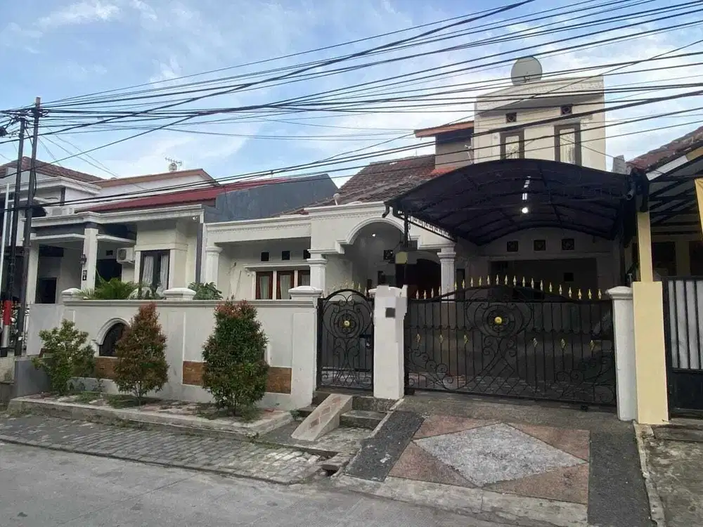 Dijual rumah pinggir jalan raya harapan baru regency bekask