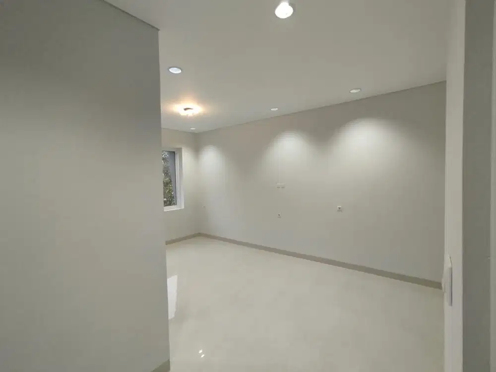 Rumah Meruya Utara Brand New Jalan lebar Cluster Terdepan