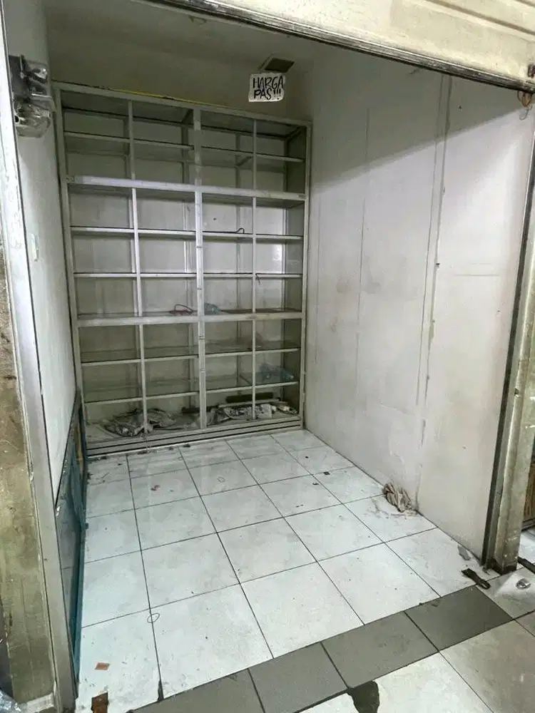 DIJUAL STAND PUSAT GROSIR SURABAYA-PGS LT 1 RON.A046