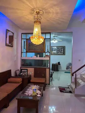 Disewakan rumah full furnish cluster taman puspa harapan indah bekasi