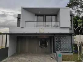 RUMAH MEWAH SIAP HUNI 400 METER DARI SD N TLOGOADI