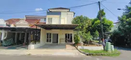 Rumah Hoek 2 Lantai Full Renov di Metland Menteng