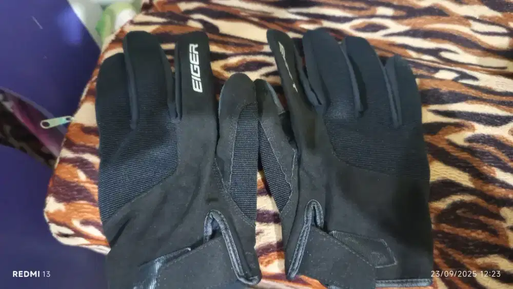 Sarung Tangan Eiger