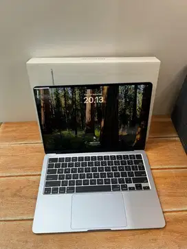 Macbook Air 13 inch M4 16GB 256GB Second Open BOX Fullset Like New