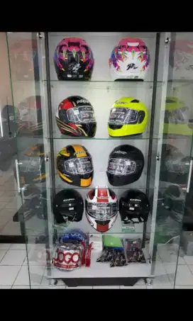 LEMARI HIAS PINTU KACA + lampu led warna full putih (pajangan)