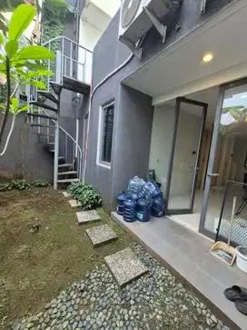 Disewakan Rumah Siap Huni di Ozone Residence, Veteran Jakarta Selatan