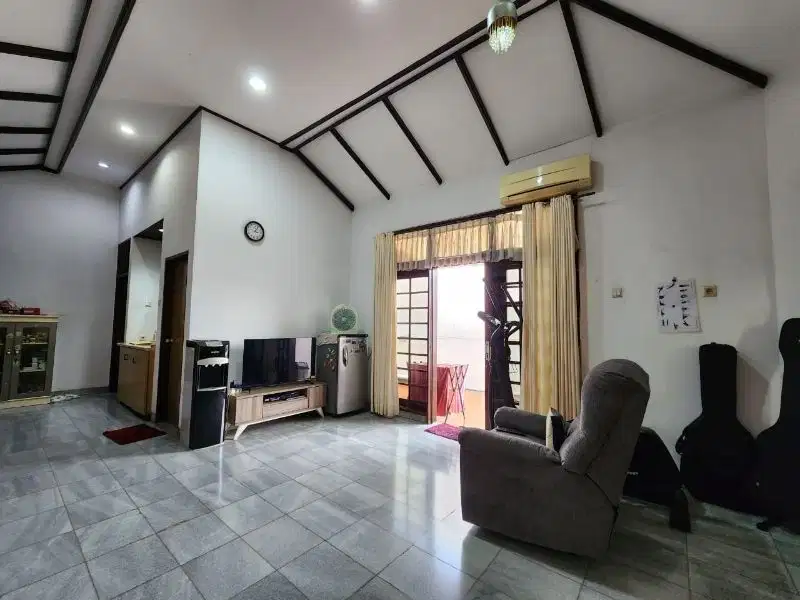 Dijual Rumah 2lt siap Huni di Taman Ratu Jakarta Barat