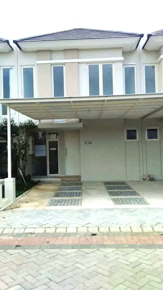 LDP 0099 Disewakan Rumah 2 Lantai Furnished Grand Pakuwon Surabaya
