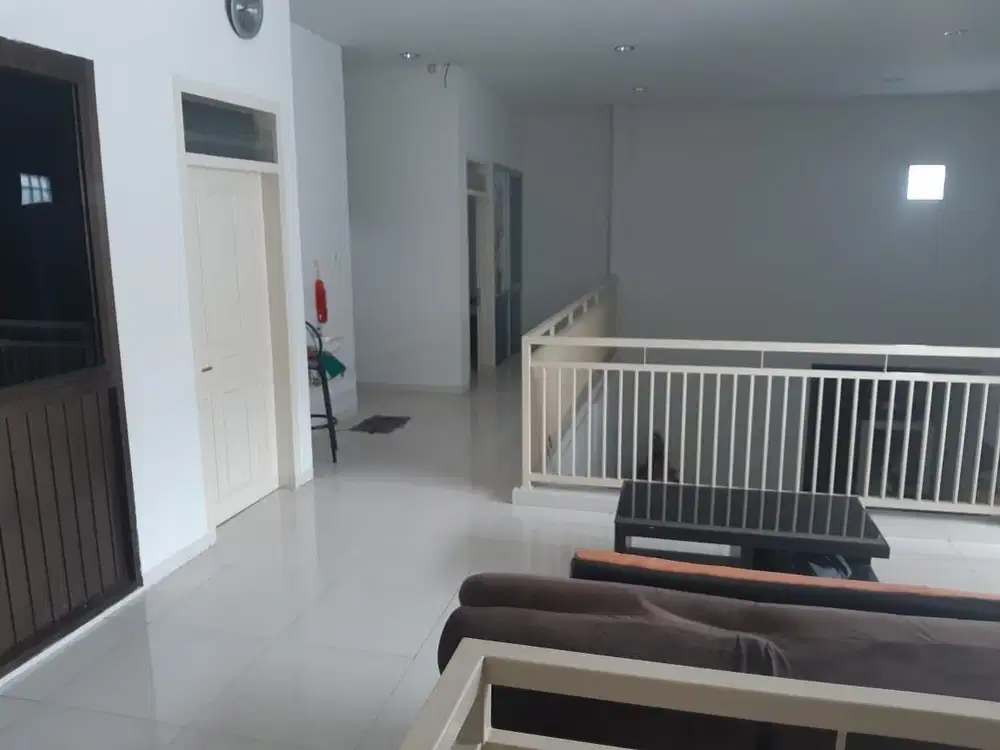 Rumah Manyar Tirtomoyo STRATEGIS, row 3 mobil