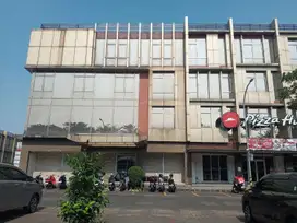 Disewakan Ruko Green Village 3 Unit Gandeng ( 1hoek, 2 badan ) Cipondoh Tangerang