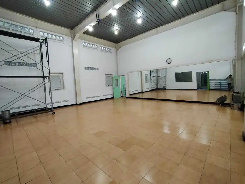 Dijual rumah 4 lantai di kramat kwitang jakarta pusat
