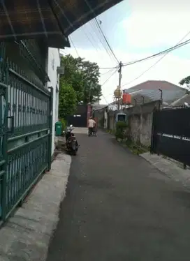 Turun harga  Rumah perlu renov dekat sekolah Binus kebayoran lama jaks