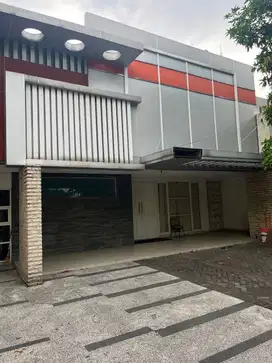 RUMAH DI JALAN BENGAWAN BISA UNTUK USAHA, STRATEGIS