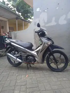 Honda Supra x 125 helm in th 2011 original ss lengkap