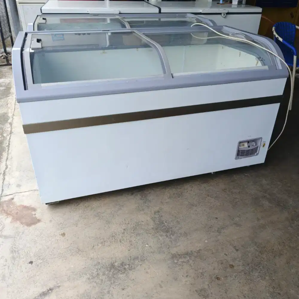 FREEZER BOX GEA KACA 500 LITER