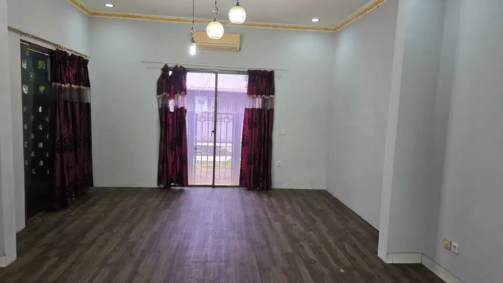 Disewa Rumah Murah 2 Lantai Plus AC Di Jakarta Garden City, Cakung 030