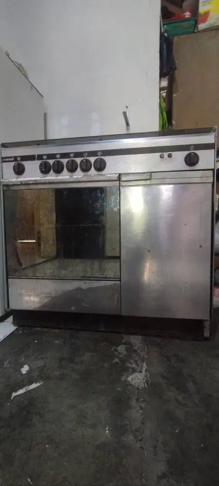 Kompor freestanding Ariston second