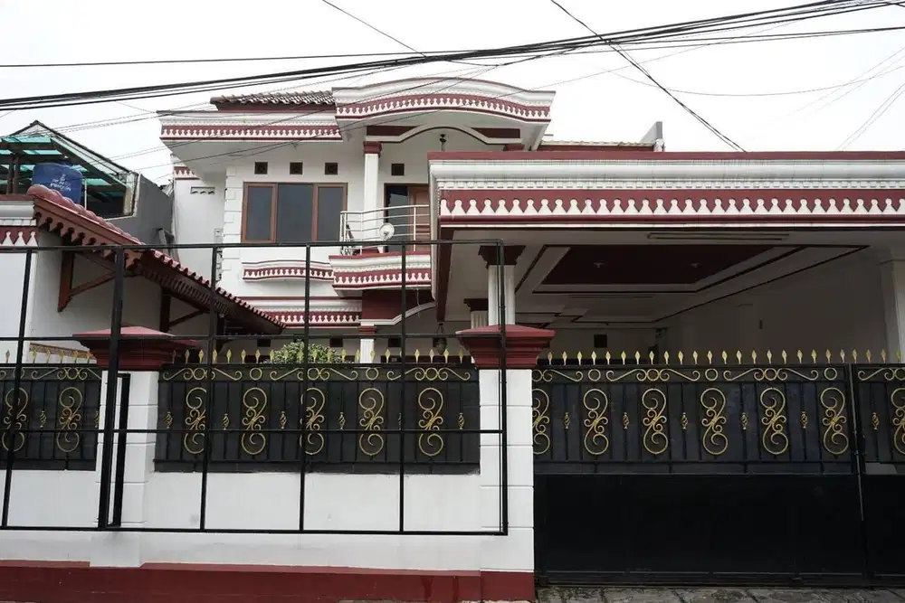 Jual Cepat Rumah Strategis Semi Furnished di Jakarta Barat