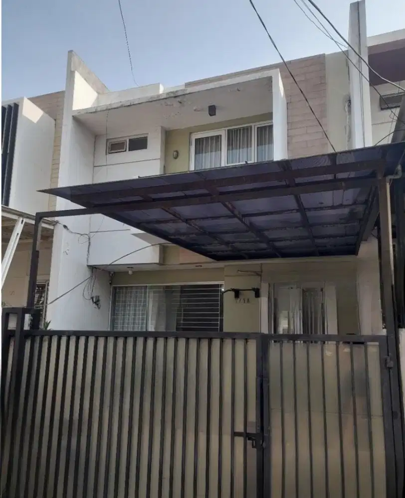 Rumah Luas Hadap Selatan 10 Menit ke Mall Kelapa Gading 5 J-36740