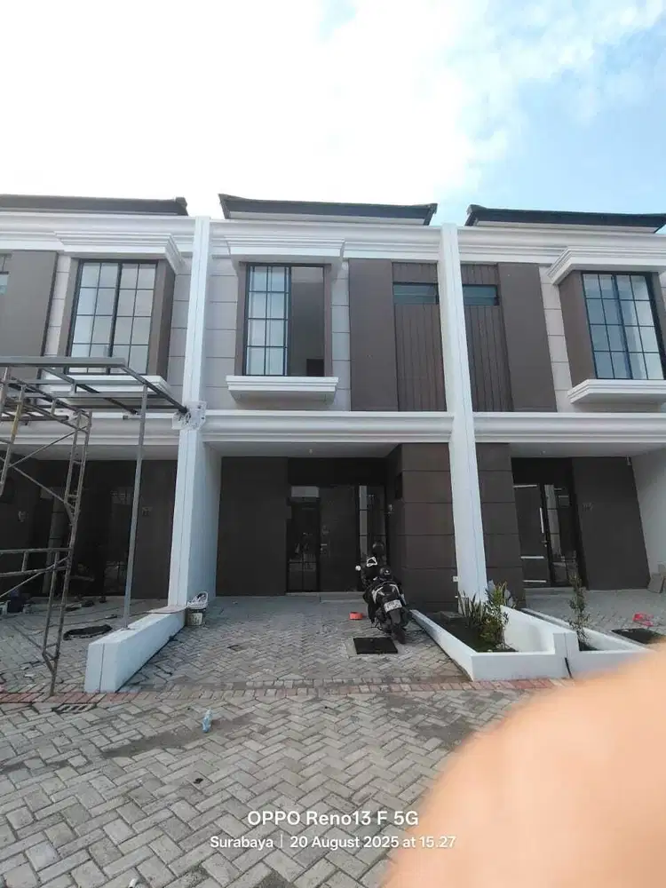 Disewakan Rumah di Regency One East Point dekat Pakuwon City