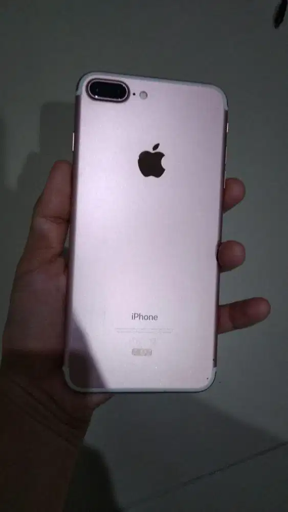 iPhone 7 Plus 128 GB iBox