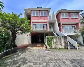 Rumah Cantik Siap Huni Dalam Town House