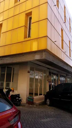 Ruko Este Square Merr