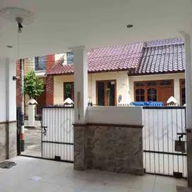 Dijual Rumah Rapih 4 Lantai Siap Huni di kranggan permai cibubur