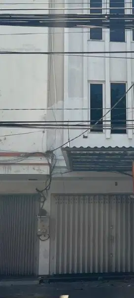 disewakan ruko dijalan raya dinoyo cocok untuk segala jenis usaha