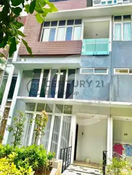 Dijual Townhouse Springhill Kemayoran Tahap 2 Full Renovasi Kemayoran