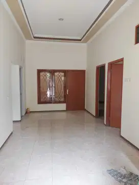 Disewakan Rumah Permata Safira Regency Lidah Kulon, Surabaya