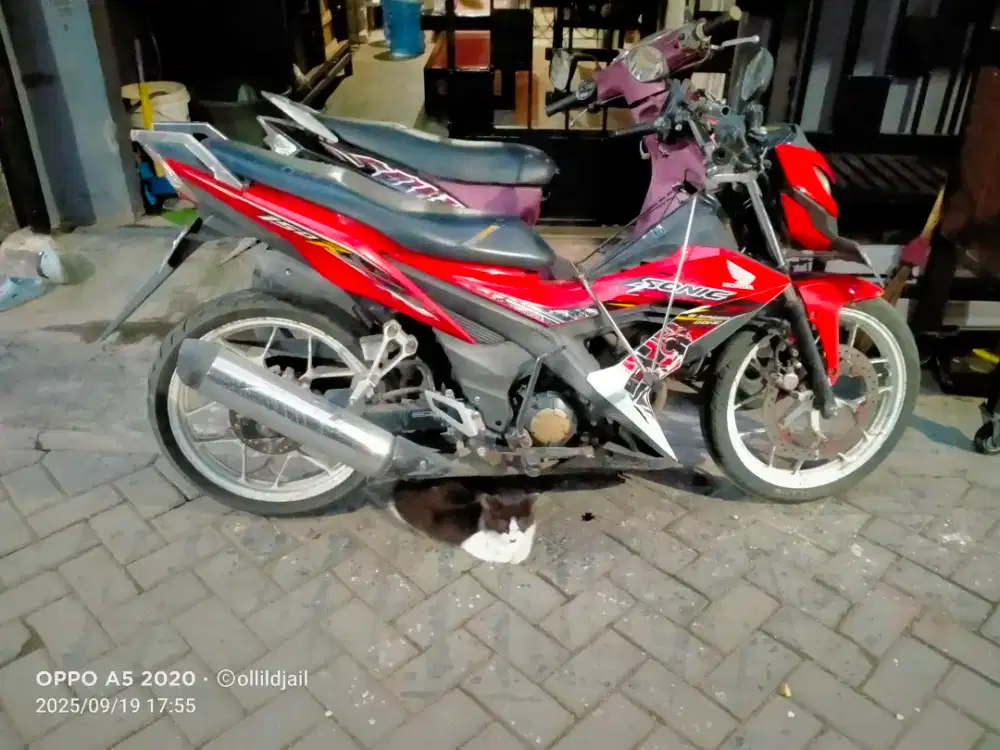 Honda Sonic 150 R