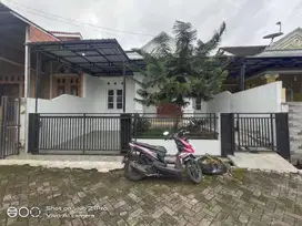 Rumah Bagus Akses Jalan Lebar 3 Mobil Lokasi Area Kampus UNSUD