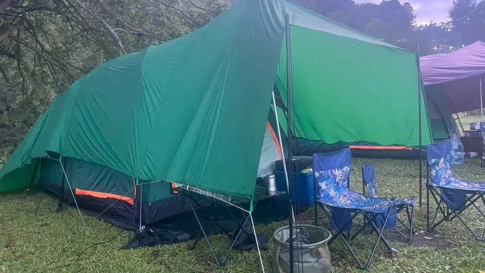 Tenda camping 4-6 orang