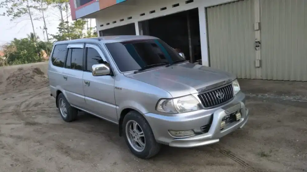KIJANG LGX 1.8 EFI 2004