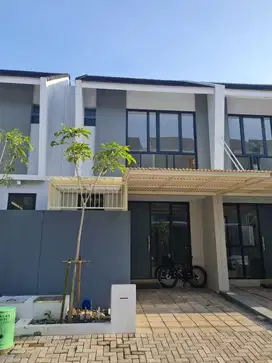 Disewakan Rumah Royal Residence Wiyung Semi Furnished