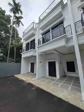 Rumah Classic Modern 800 juta Di Srengseng Sawah Jagakarsa