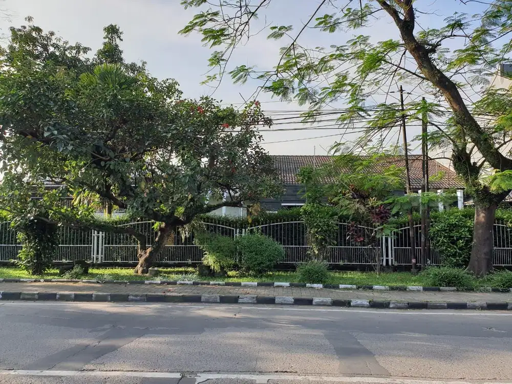 Dijual Rumah Mainroad Strategis di Arcamanik Cisaranten Kulon Bandung