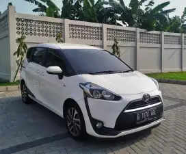 Toyota Sienta V matik 2016