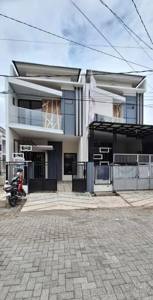 Dijual Rumah Semi Furnish Kutisari Surabaya dekat UK Petra