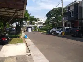 DIJUAL MURAH BANGUNAN 2 LANTAI DI BELAKANG RS EDELWEISS