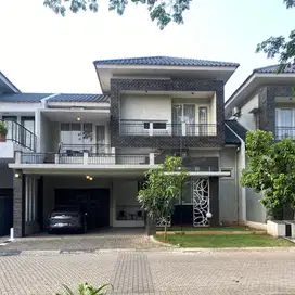 Rumah Sewa Depan Taman Fully Furnished Di Kebayoran Bintaro