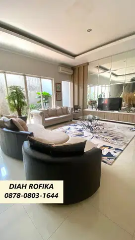 Rumah Disewa Full Furnish Hadap Selatan di Kebayoran Essence CW-11013