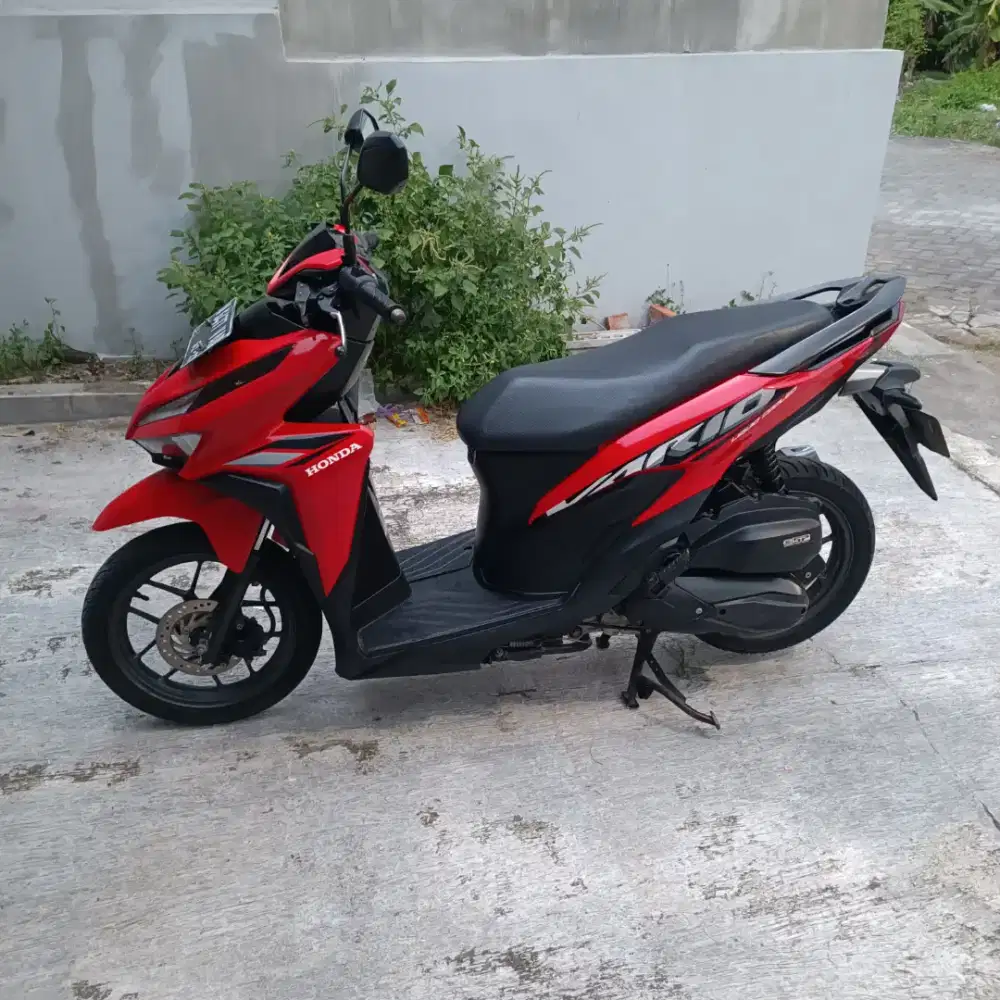 Vario 125 thn 2022 merah murmer