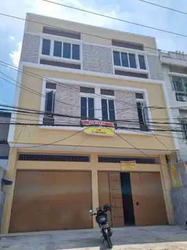 Dijual/Disewakan Ruko 3 lantai