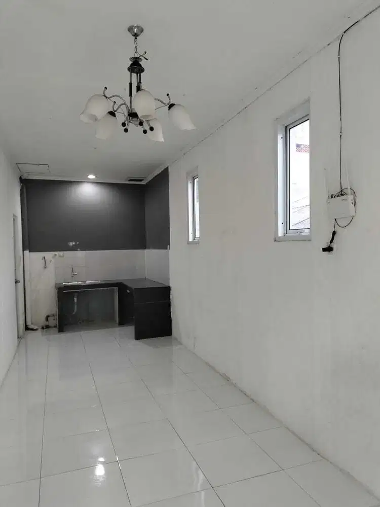 Jual Rumah Minimalis 2 Lantai, Strategis Dekat Jakarta Islamic Center
